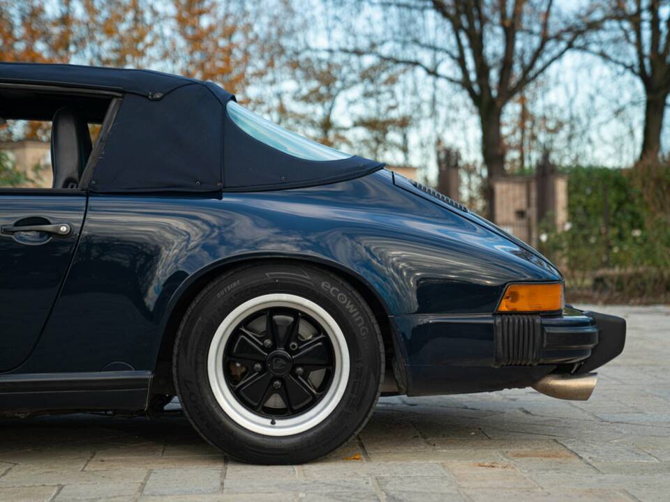 Bild 20/50 von Porsche 911 Carrera 3.2 (1989)