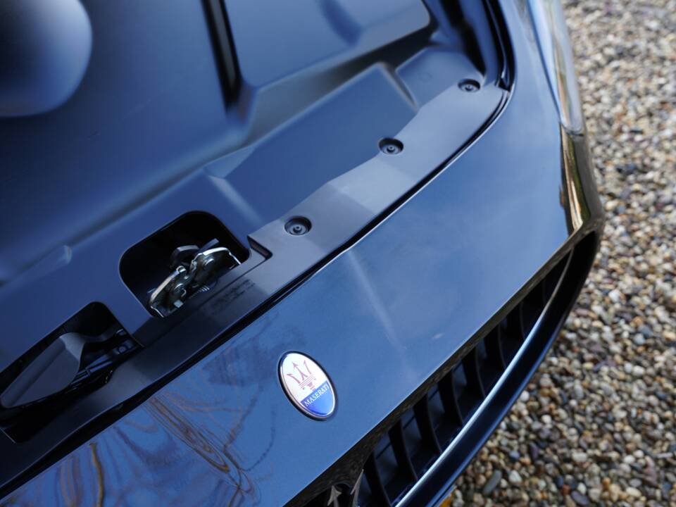 Imagen 32/50 de Maserati GranTurismo S (2010)