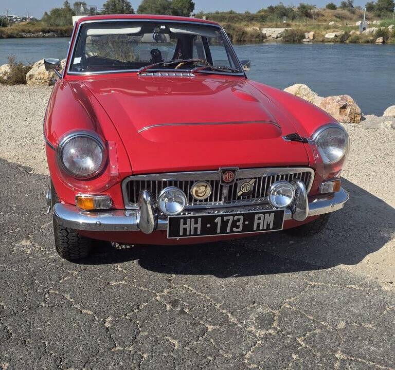 Bild 3/8 von MG MGC GT (1969)