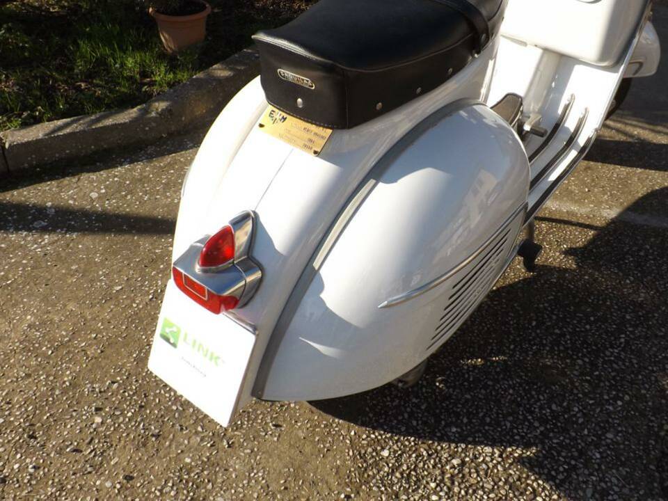 Image 34/40 de Piaggio Vespa 160 GS (1964)