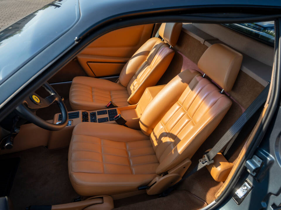 Image 20/36 de Ferrari 328 GTB (1986)