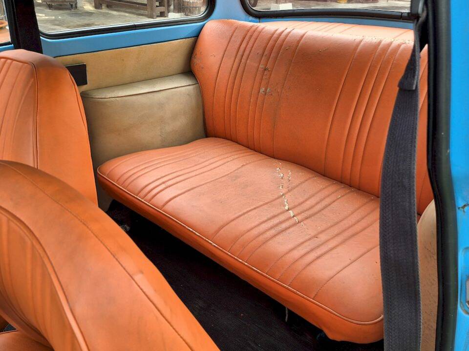 Image 30/45 of Trabant 601 (1966)