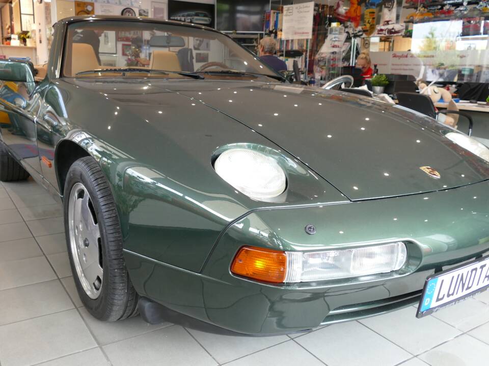 Image 1/19 of Porsche 928 S4 (1989)