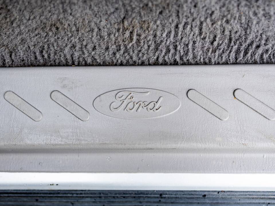 Image 37/50 of Ford F-150 SVT Lightning (2002)