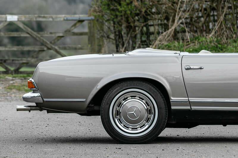 Image 31/37 of Mercedes-Benz 280 SL (1970)