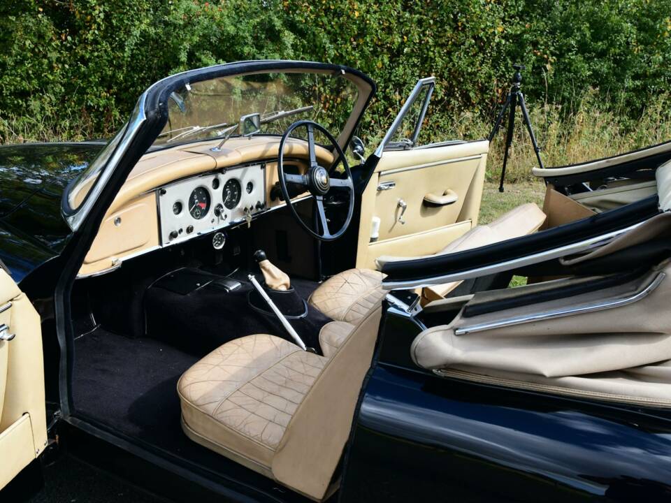 Imagen 49/50 de Jaguar XK 150 3.8 S DHC (1959)