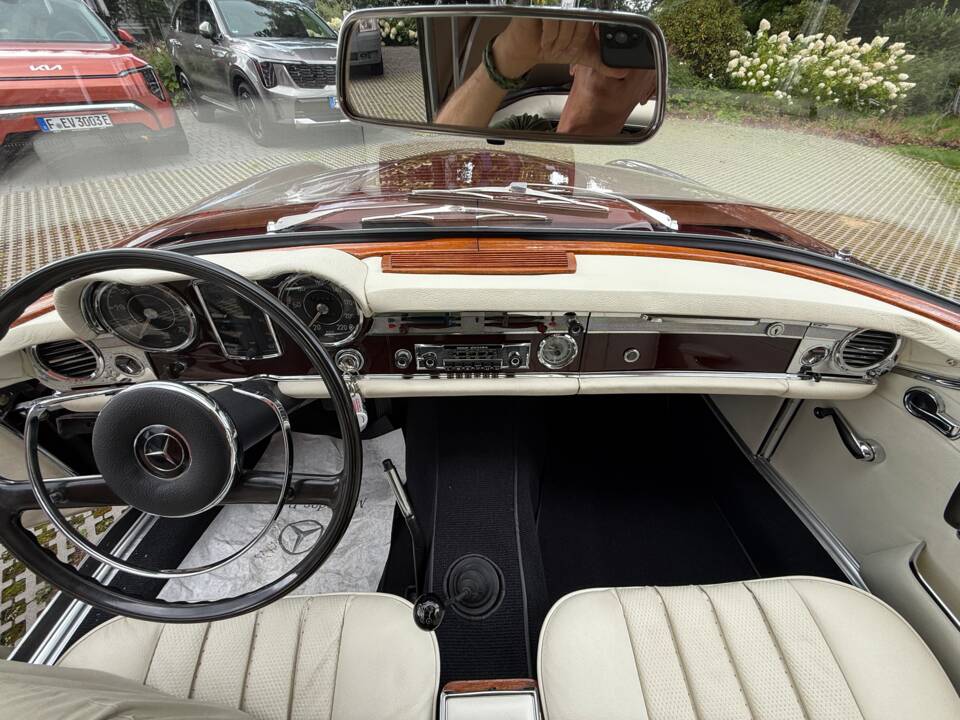 Imagen 21/26 de Mercedes-Benz 230 SL (1965)