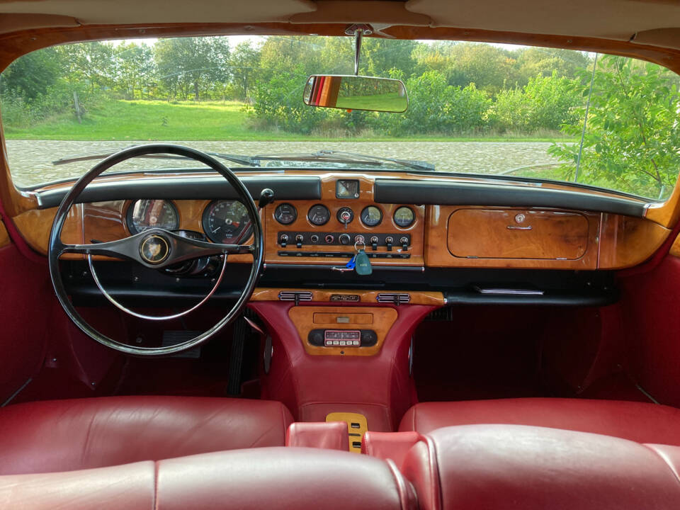 Image 43/52 de Jaguar 420 G (1967)