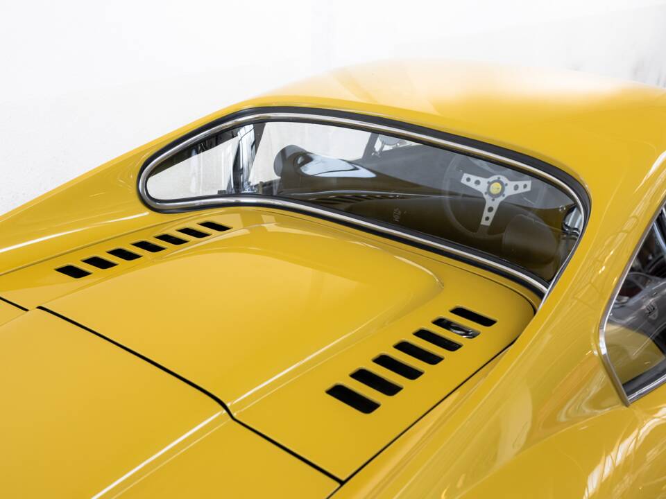 Afbeelding 21/39 van Ferrari Dino 246 GT (1970)