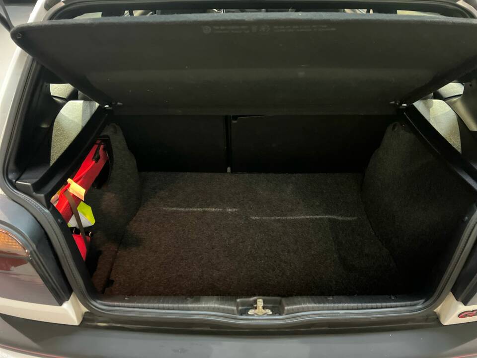 Image 36/50 de Volkswagen Golf III 2.0 16V GTI (1997)