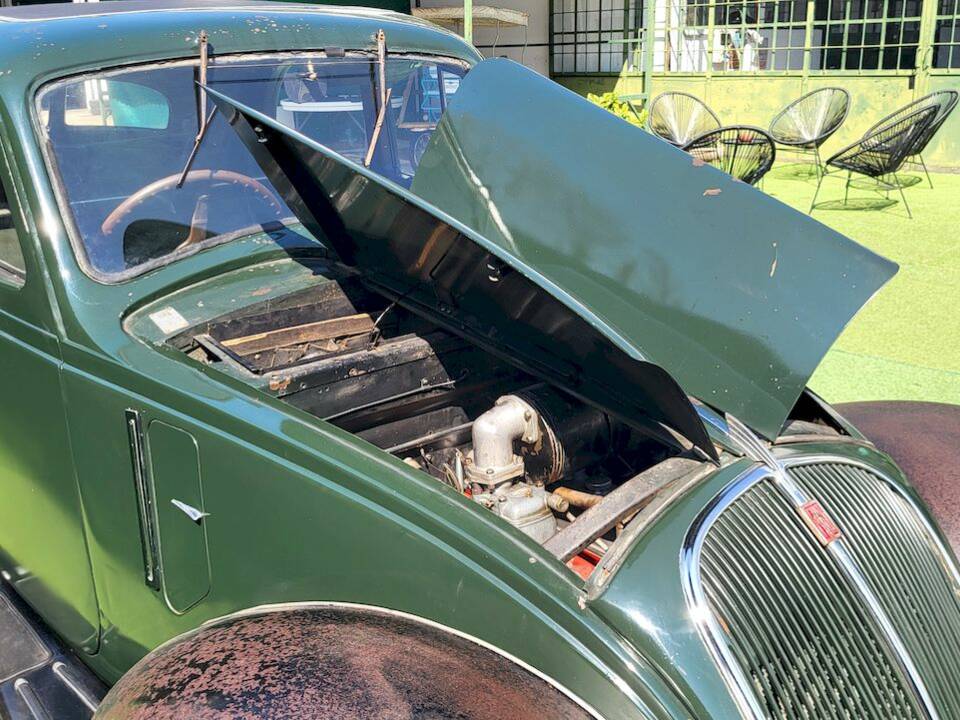 Image 69/75 of FIAT 1500 (1937)
