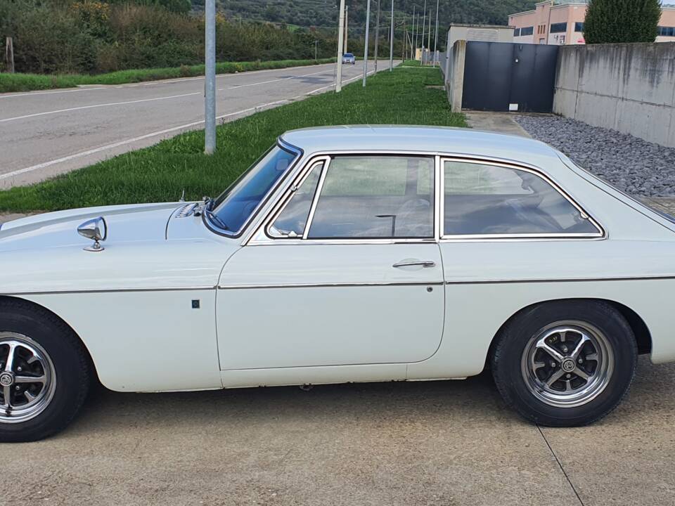 Imagen 3/33 de MG MGB GT (1971)