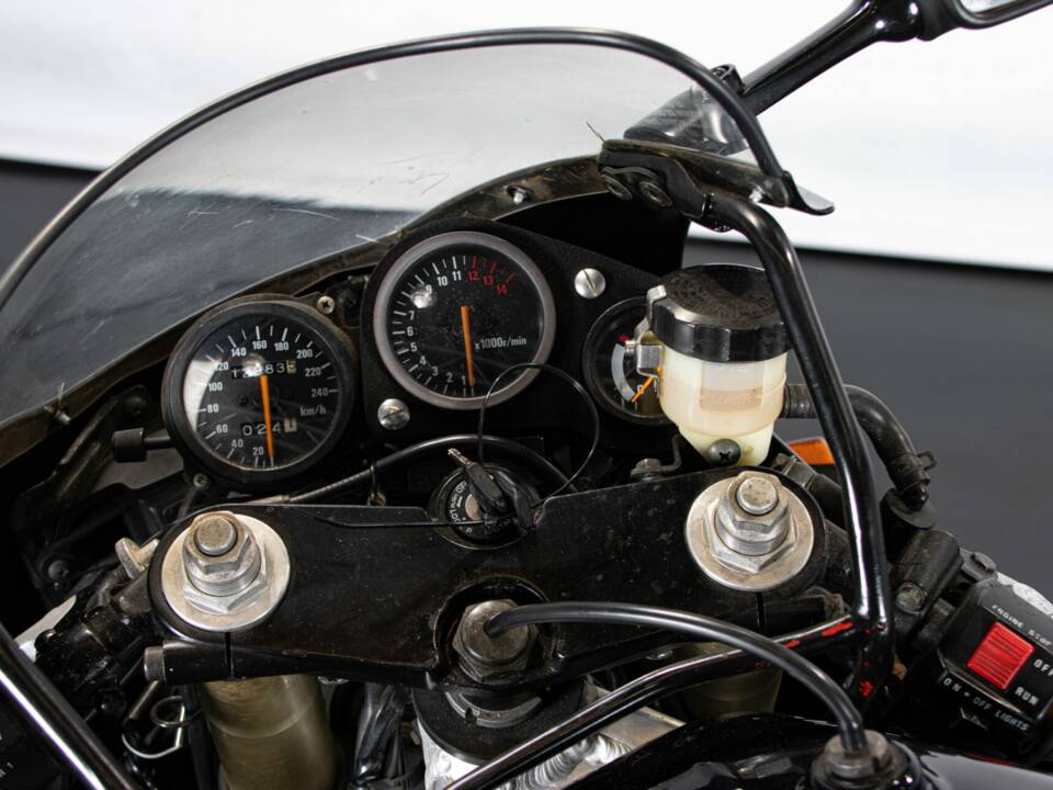 Afbeelding 44/45 van Suzuki RGV 250 Gamma (1992)