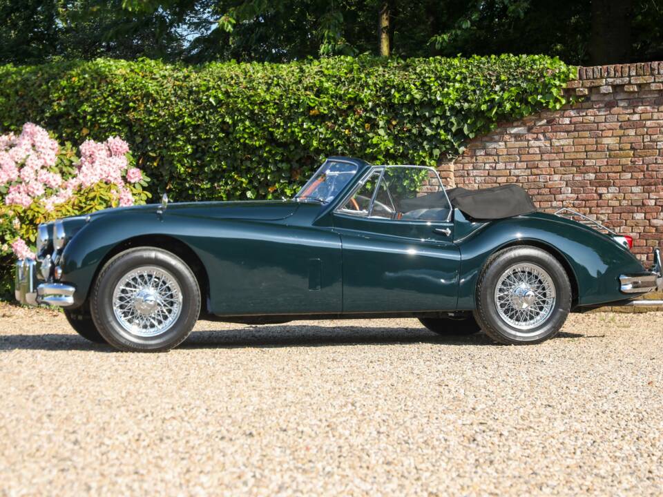 Afbeelding 12/50 van Jaguar XK 140 SE DHC (1957)