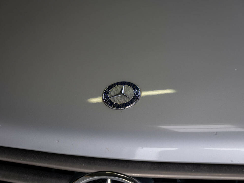 Imagen 31/50 de Mercedes-Benz SL 320 (1998)