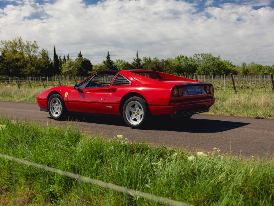 Image 2/60 of Ferrari 328 GTS (1986)