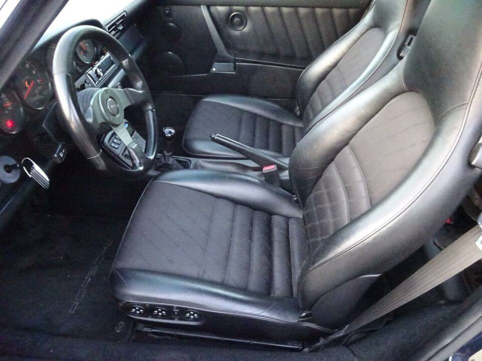 Afbeelding 35/42 van Porsche 911 Carrera 4 (1991)