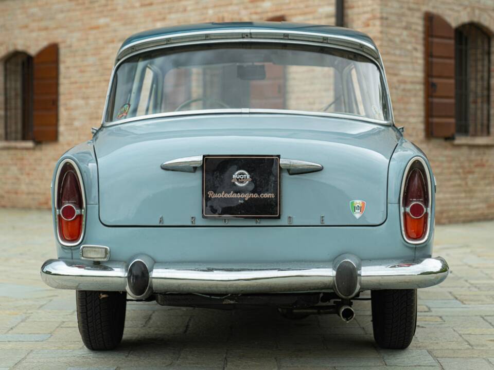 Afbeelding 8/50 van SIMCA Aronde P 60 Monthléry Spéciale (1960)