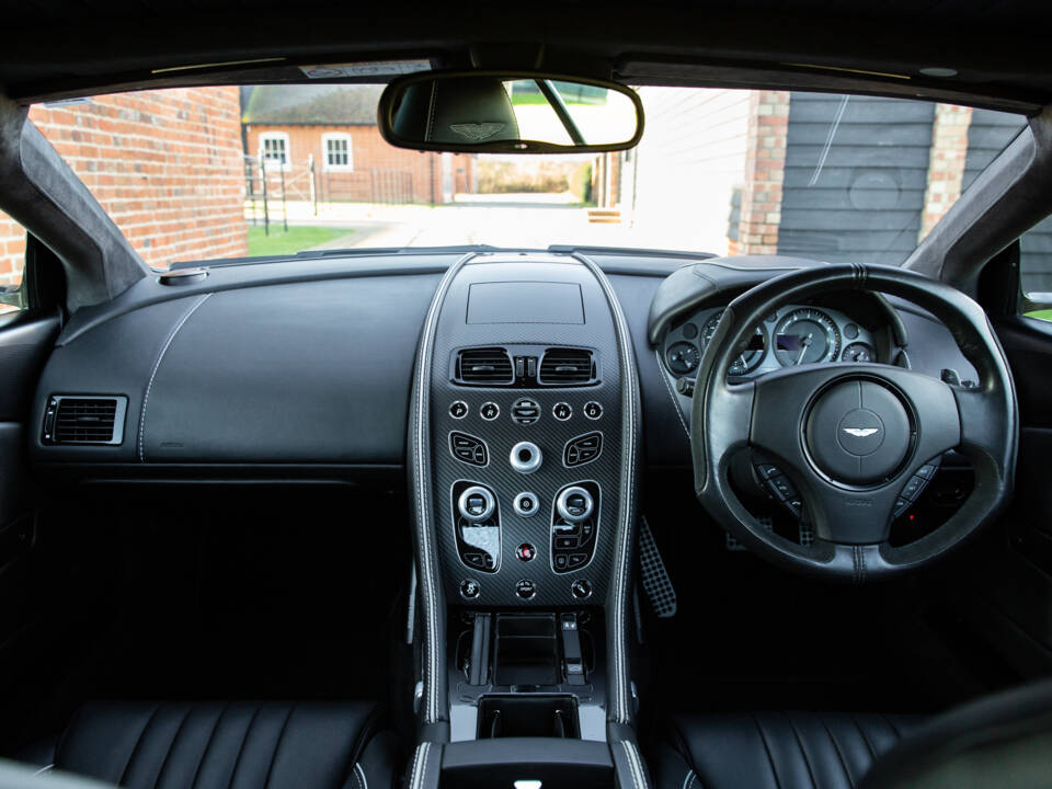 Image 55/97 of Aston Martin DB 9 GT &quot;Bond Edition&quot; (2015)