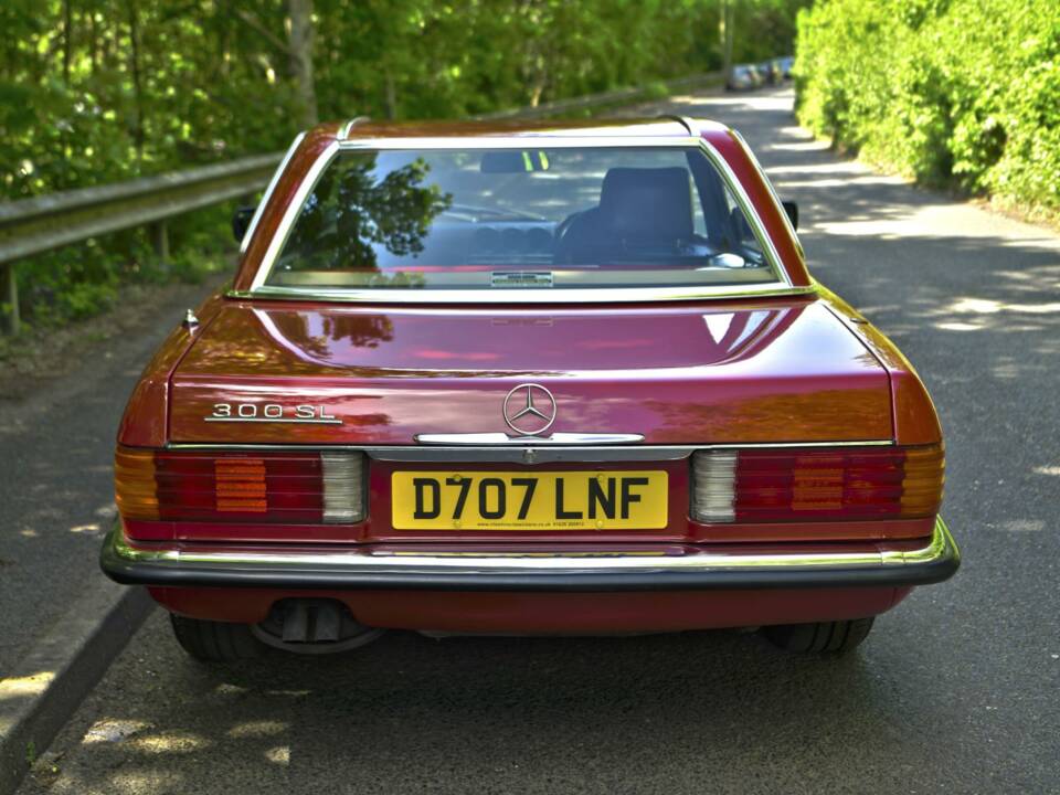 Image 13/50 of Mercedes-Benz 300 SL (1988)
