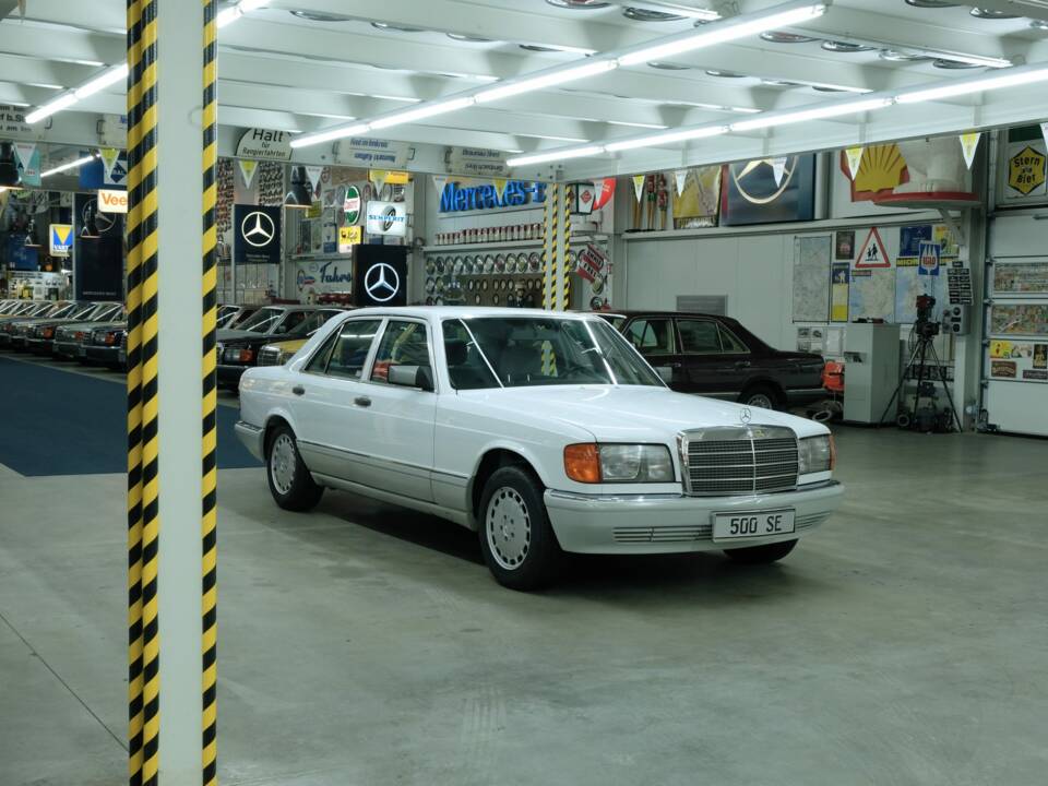 Bild 48/50 von Mercedes-Benz 500 SE (1990)