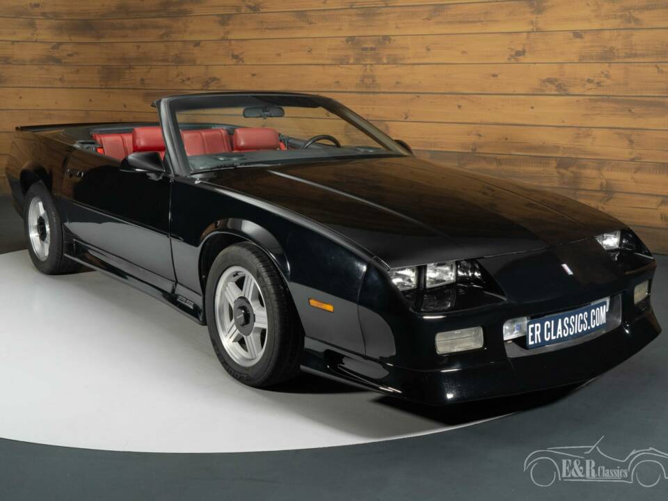 Imagen 3/8 de Chevrolet Camaro RS 191 (1991)