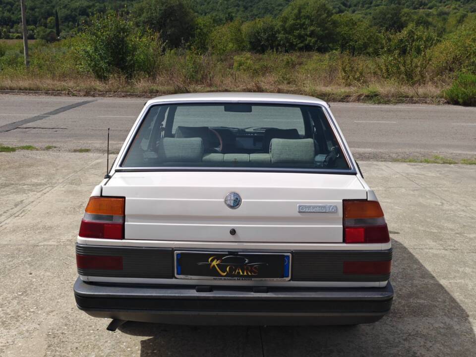 Bild 6/34 von Alfa Romeo Giulietta 1.6 (1983)