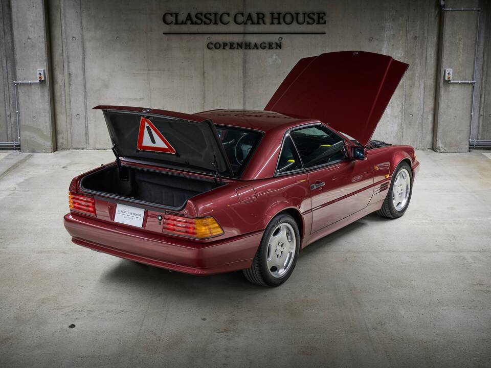 Bild 35/99 von Mercedes-Benz SL 320 (1995)