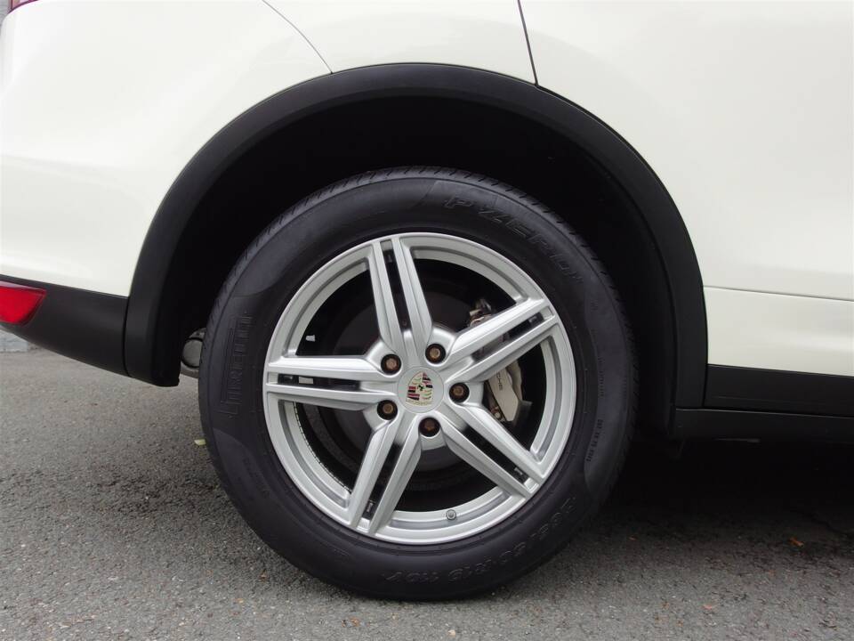 Bild 47/99 von Porsche Cayenne S (2010)