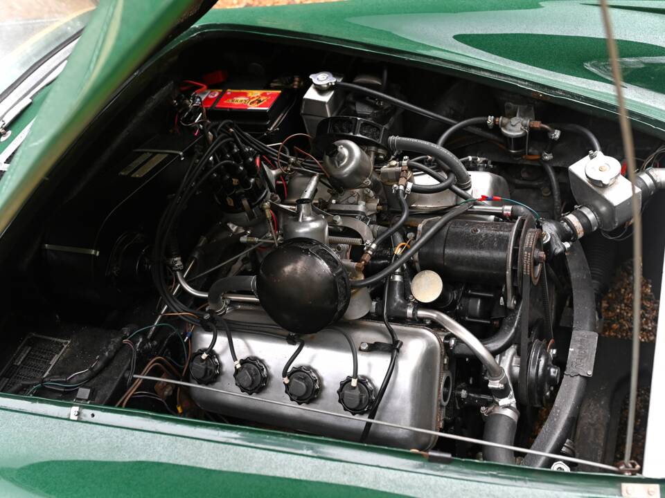 Image 19/20 of Daimler SP 250 (1962)