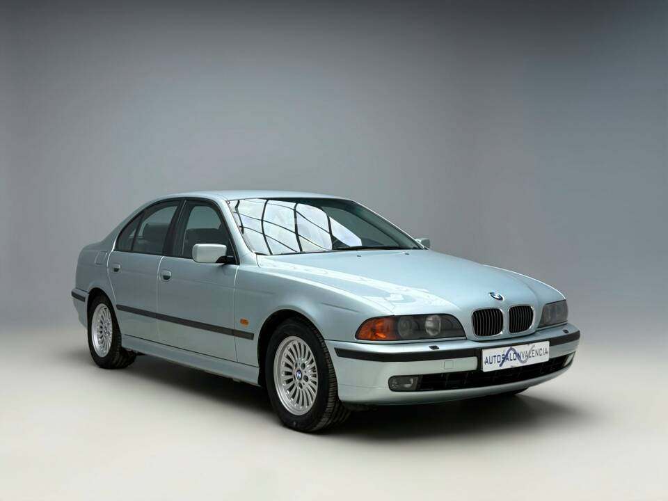 Bild 4/25 von BMW 540i (1998)