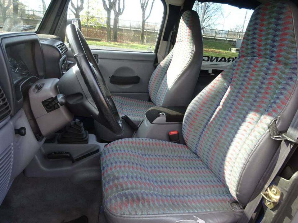 Imagen 9/42 de Jeep Wrangler Sport Hardtop 2.5 (1997)