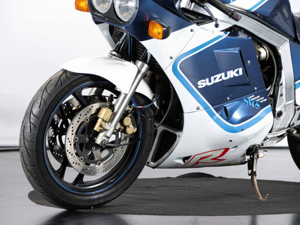 Immagine 22/47 di Suzuki GSX-R 1100 (1987)