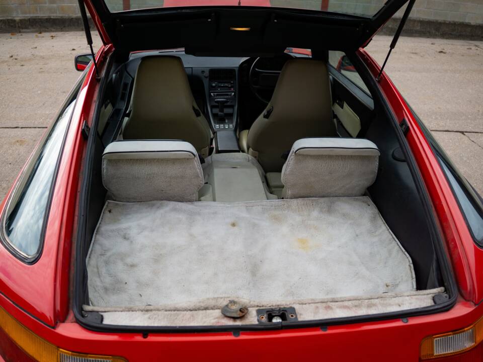 Afbeelding 17/18 van Porsche 928 S4 (1989)