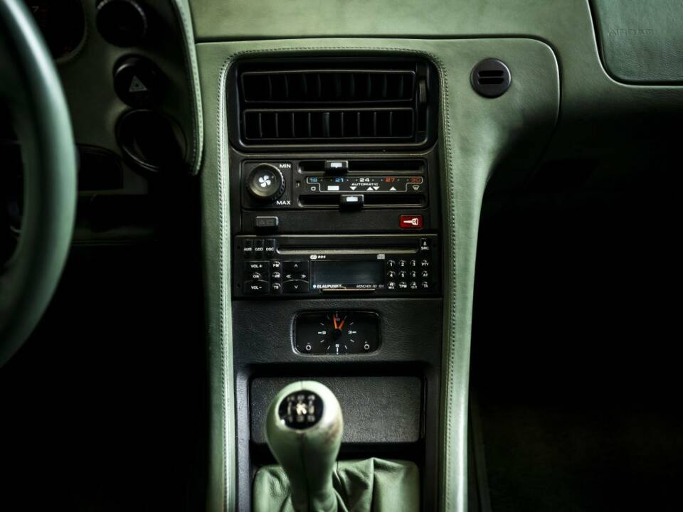 Image 15/15 of Porsche 928 GTS (1992)