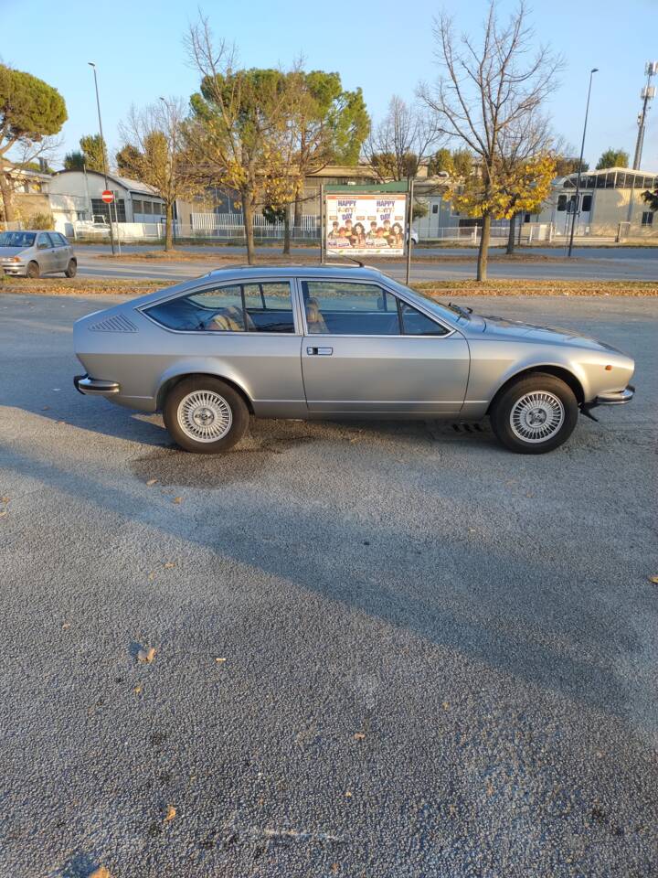 Image 2/16 of Alfa Romeo Alfetta GT 1.8 (1975)
