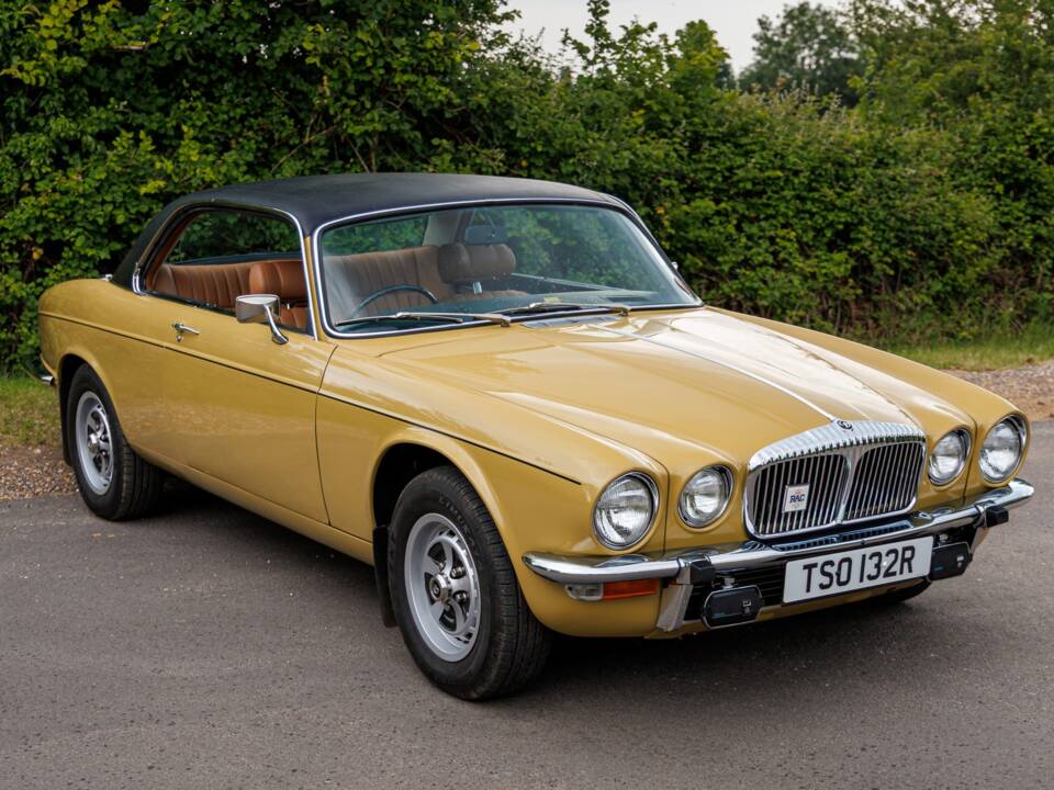 Bild 7/40 von Daimler Sovereign 4.2 (1976)