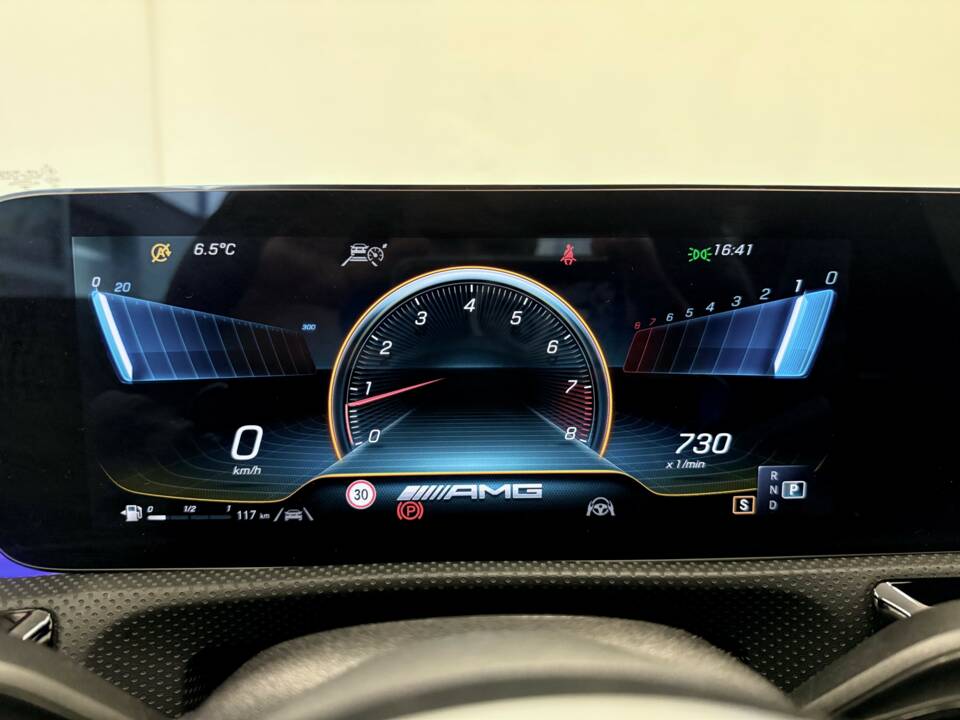 Image 17/31 of Mercedes-AMG CLA 45 S 4MATIC+ (2021)