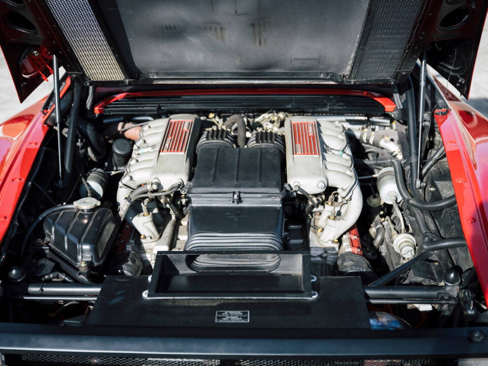 Image 17/32 of Ferrari Testarossa (1991)