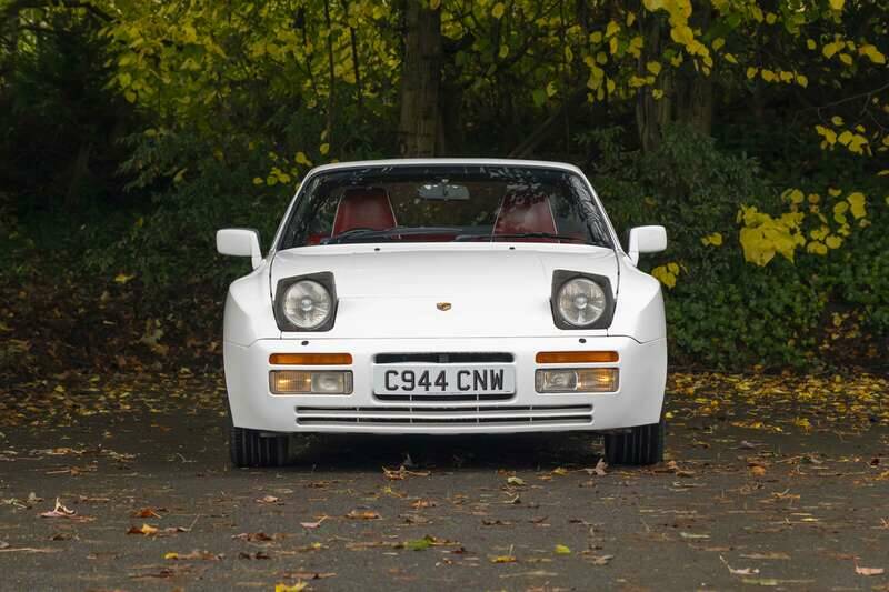 Immagine 6/41 di Porsche 944 Turbo (1986)