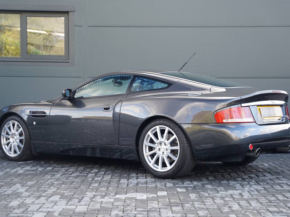 Bild 2/50 von Aston Martin V12 Vanquish S (2007)