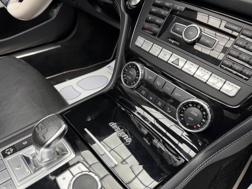 Bild 19/26 von Mercedes-Benz SL 500 (2015)