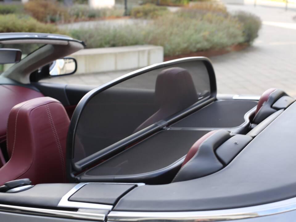 Bild 14/47 von Aston Martin DB 9 Volante (2006)