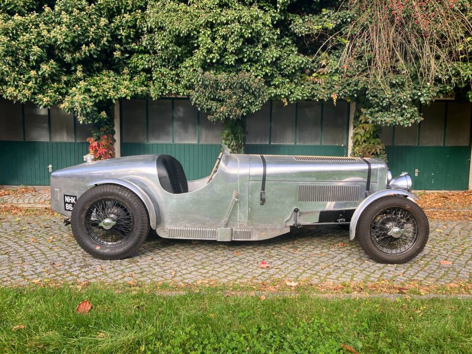 Bild 20/21 von Austin 12 (2000)