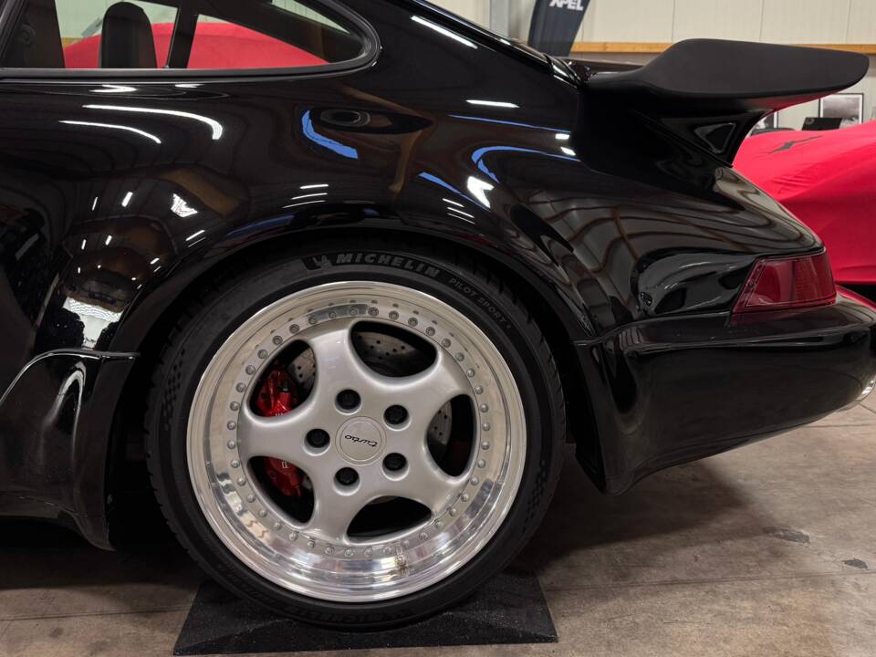 Image 2/9 of Porsche 911 Turbo 3.3 (1991)
