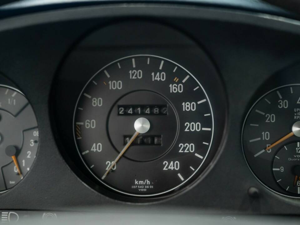 Bild 26/43 von Mercedes-Benz 450 SLC (1972)