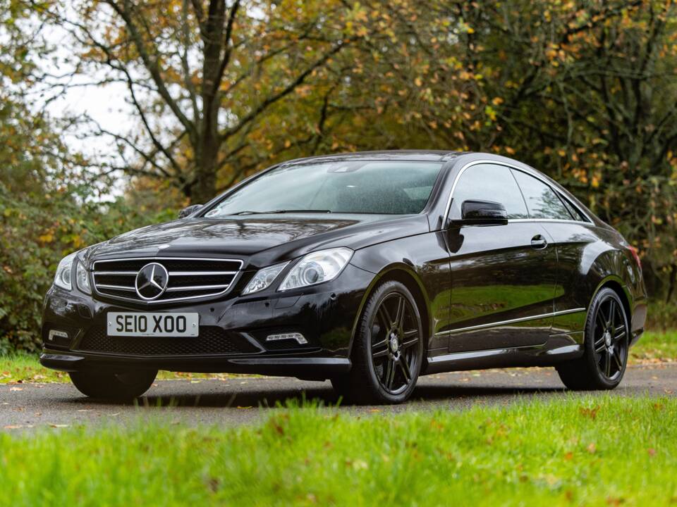 Bild 1/44 von Mercedes-Benz E 500 (2010)