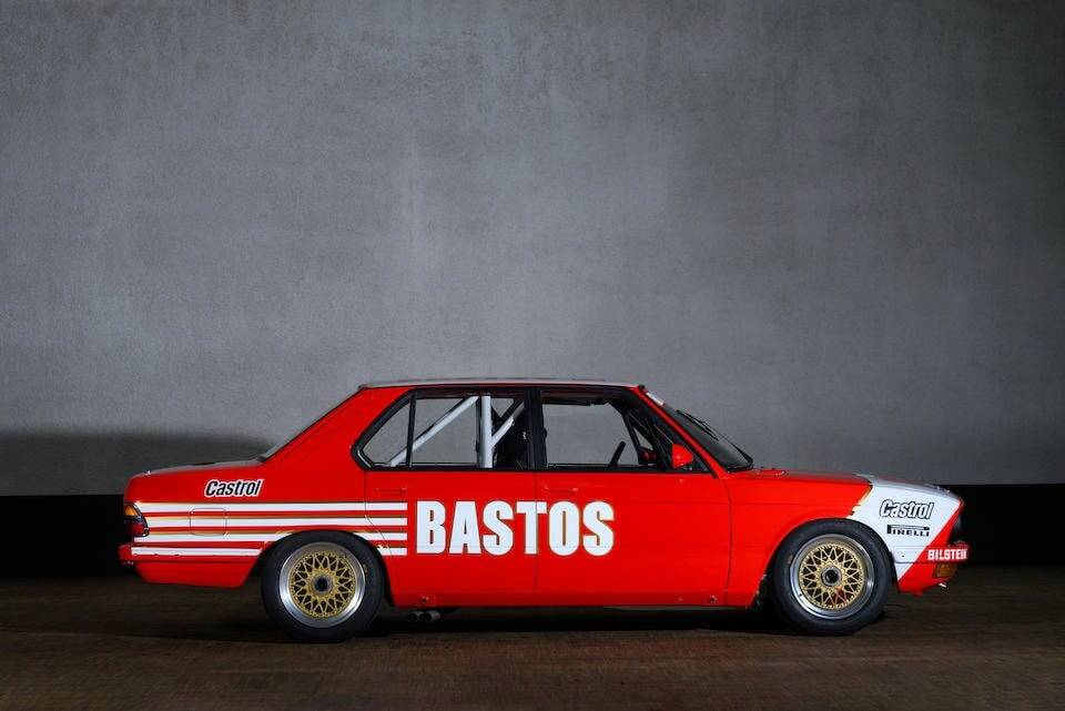 Image 2/39 of BMW 528i Group A (1982)