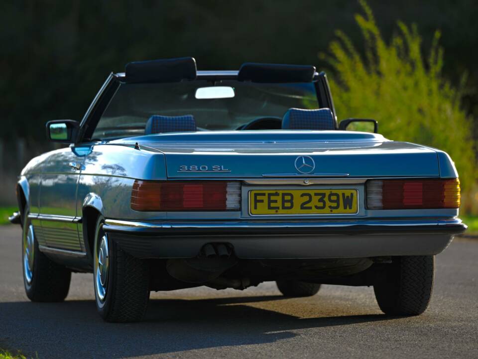 Immagine 6/50 di Mercedes-Benz 380 SL (1980)