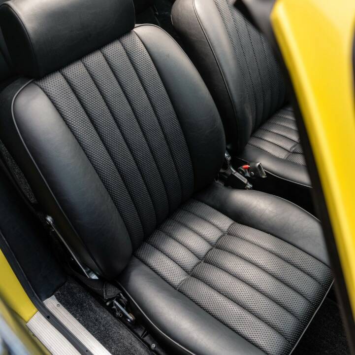 Image 32/48 of Porsche 911 2.2 T (1971)